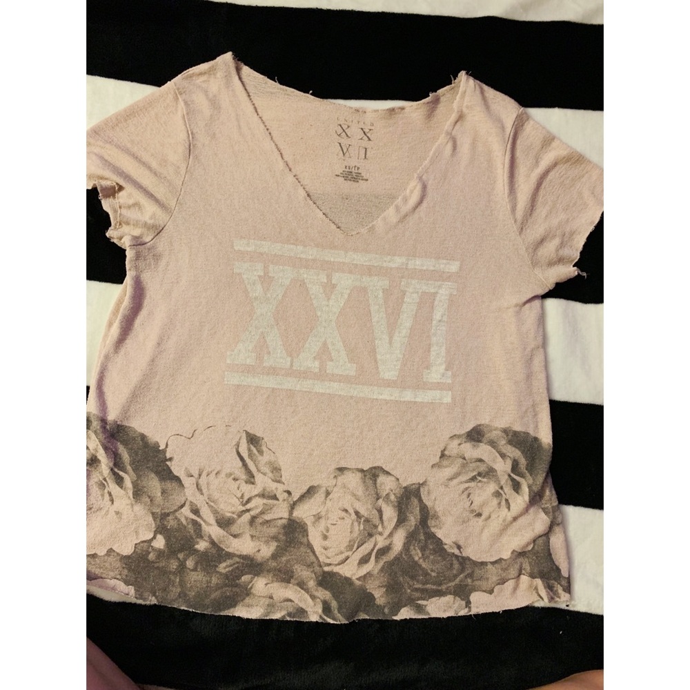 Light pink graphic